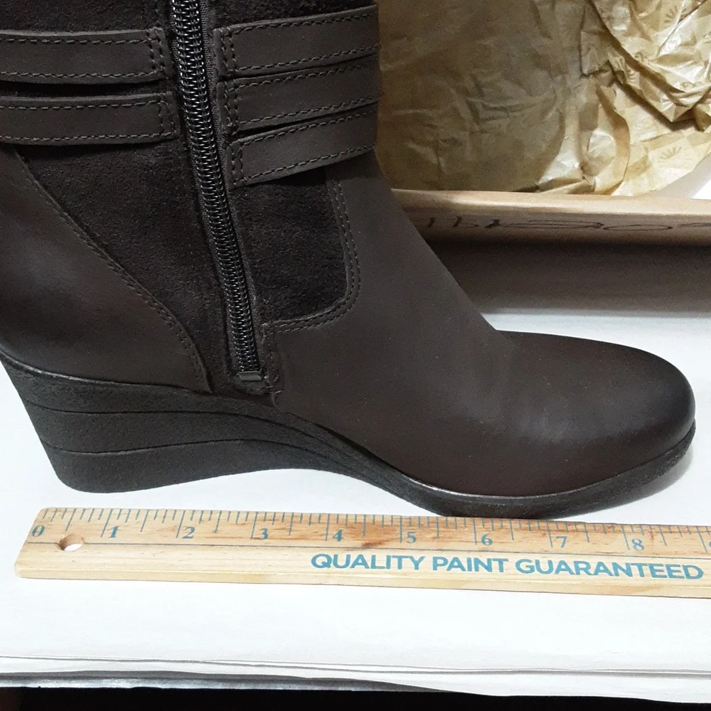 UGG Lesley Stout Women's 7 Brown Waterproof Suede Wedge Knee-High‎ Boots